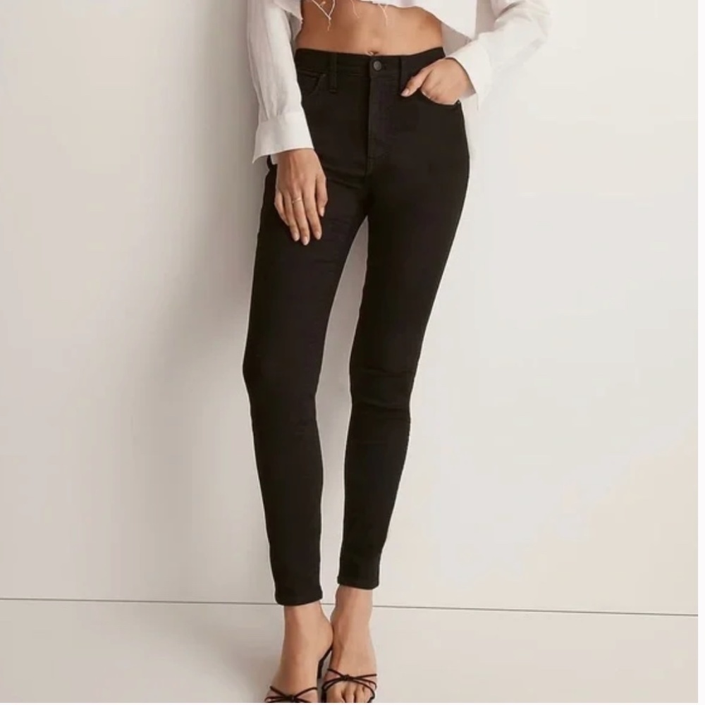 Madewell Black 10” Curvy High Rise Skinny